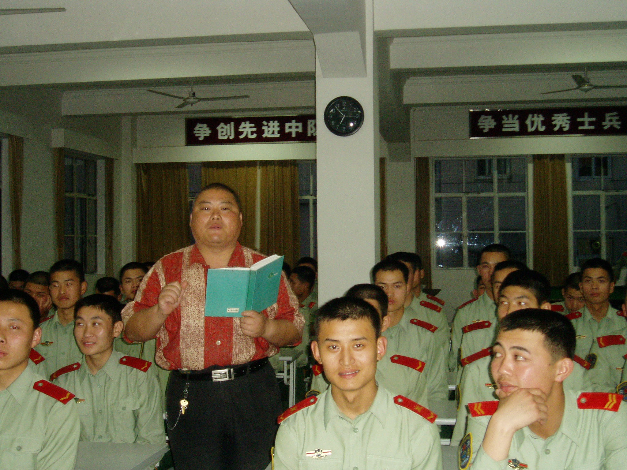 百度胖老师吧上海市公 安局轨道交通分局石宇玉老师求救 百度胖老师吧上海宝山公安通河新村派出所民警欺负绑 ...