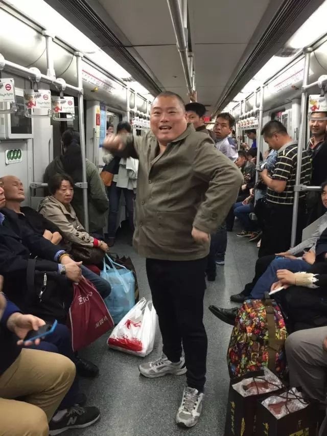 百度胖老师吧上海市公 安局轨道交通分局石宇玉老师求救 抖音快手百度贴吧百科图片视频知道搜索上海胖老师或 ...