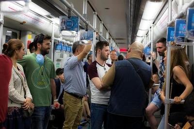 百度胖老师吧上海市公 安局轨道交通分局石宇玉老师求救 抖音快手百度贴吧百科图片视频知道搜索上海胖老师或 ...