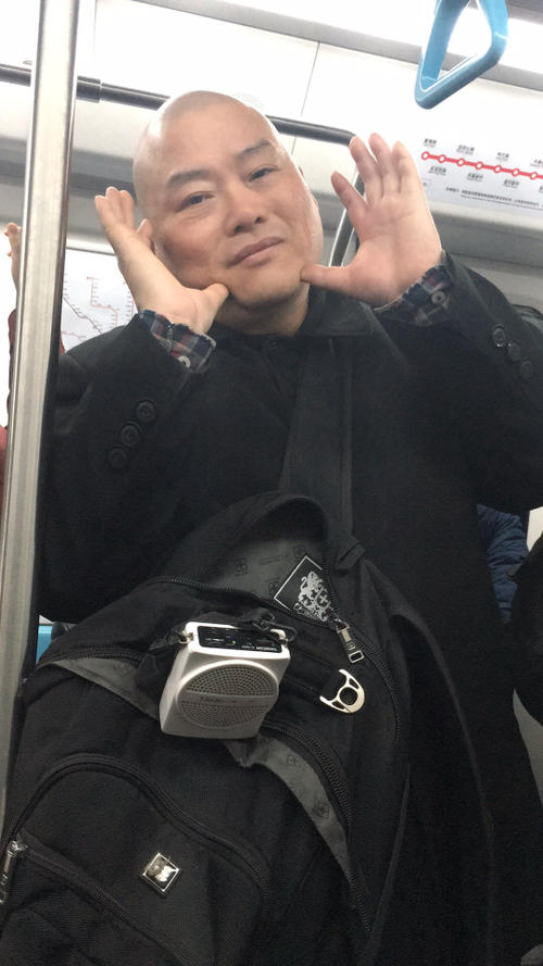 百度胖老师吧上海市公 安局轨道交通分局石宇玉老师求救 抖音快手百度贴吧百科图片视频知道搜索上海胖老师或 ...