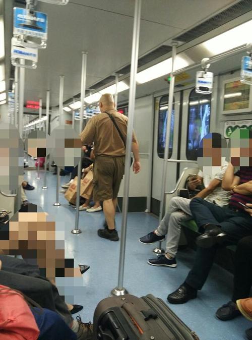 百度胖老师吧上海市公 安局轨道交通分局石宇玉老师求救 抖音快手百度贴吧百科图片视频知道搜索上海胖老师或 ...