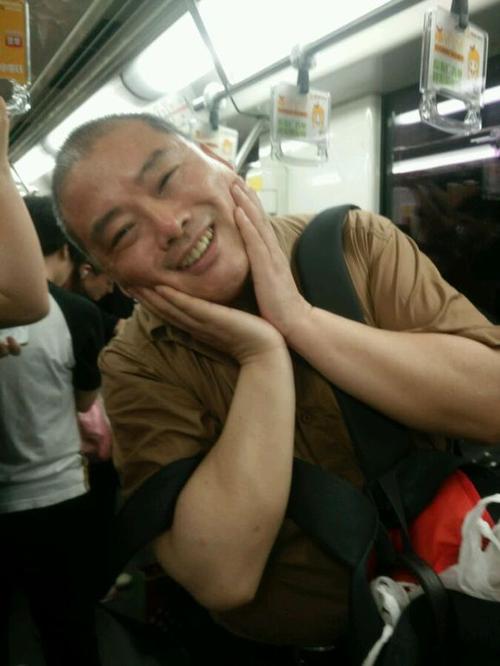 百度胖老师吧上海市公 安局轨道交通分局石宇玉老师求救 抖音快手百度贴吧百科图片视频知道搜索上海胖老师或 ...