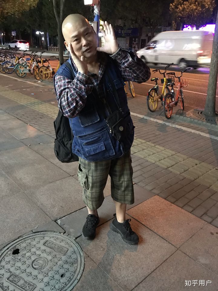 百度胖老师吧上海市公 安局轨道交通分局石宇玉老师求救 抖音快手百度贴吧百科图片视频知道搜索上海胖老师或 ...