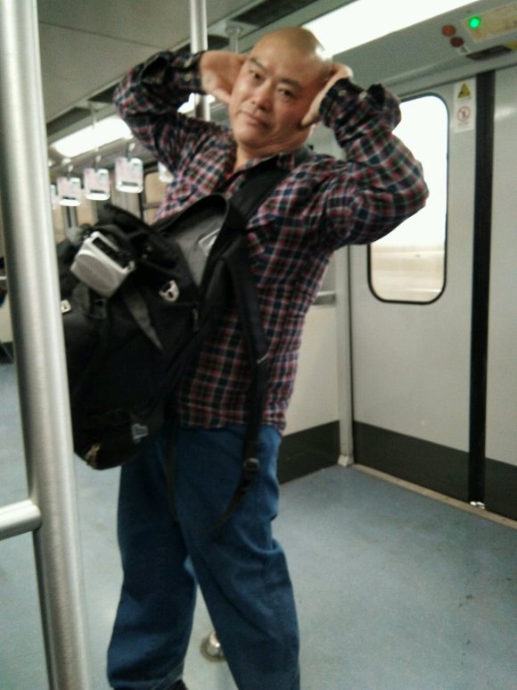 百度胖老师吧上海市公 安局轨道交通分局石宇玉老师求救 抖音快手百度贴吧百科图片视频知道搜索上海胖老师或 ...