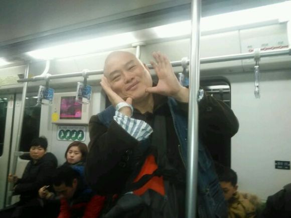 百度胖老师吧上海市公 安局轨道交通分局石宇玉老师求救 抖音快手百度贴吧百科图片视频知道搜索上海胖老师或 ...