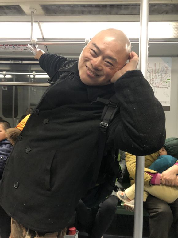 百度胖老师吧上海市公 安局轨道交通分局石宇玉老师求救 抖音快手百度贴吧百科图片视频知道搜索上海胖老师或 ...