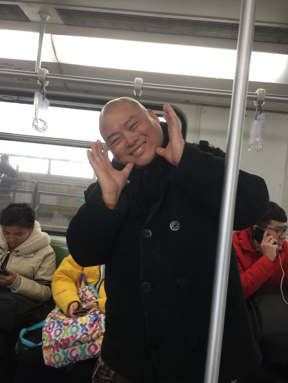 百度胖老师吧上海市公 安局轨道交通分局石宇玉老师求救 抖音快手百度贴吧百科图片视频知道搜索上海胖老师或 ...