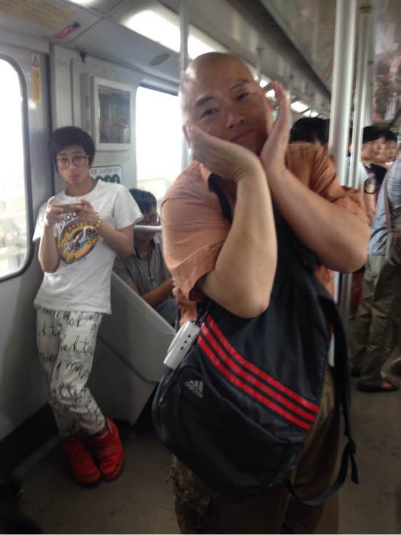 百度胖老师吧上海市公 安局轨道交通分局石宇玉老师求救 抖音快手百度贴吧百科图片视频知道搜索上海胖老师或 ...