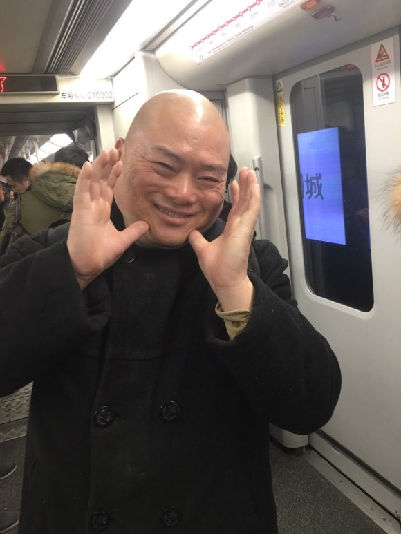 百度胖老师吧上海市公 安局轨道交通分局石宇玉老师求救 抖音快手百度贴吧百科图片视频知道搜索上海胖老师或 ...