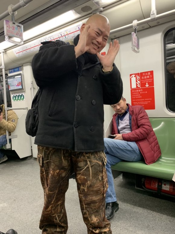 百度胖老师吧上海市公 安局轨道交通分局石宇玉老师求救 抖音快手百度贴吧百科图片视频知道搜索上海胖老师或 ...