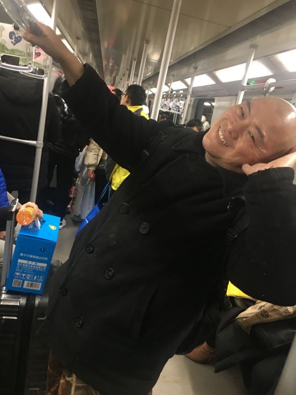 百度胖老师吧上海市公 安局轨道交通分局石宇玉老师求救 抖音快手百度贴吧百科图片视频知道搜索上海胖老师或 ...