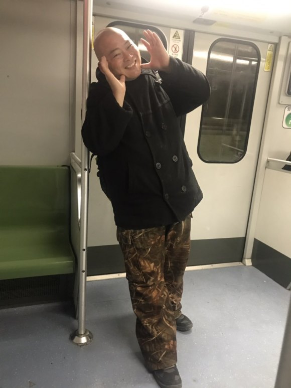 百度胖老师吧上海市公 安局轨道交通分局石宇玉老师求救 抖音快手百度贴吧百科图片视频知道搜索上海胖老师或 ...