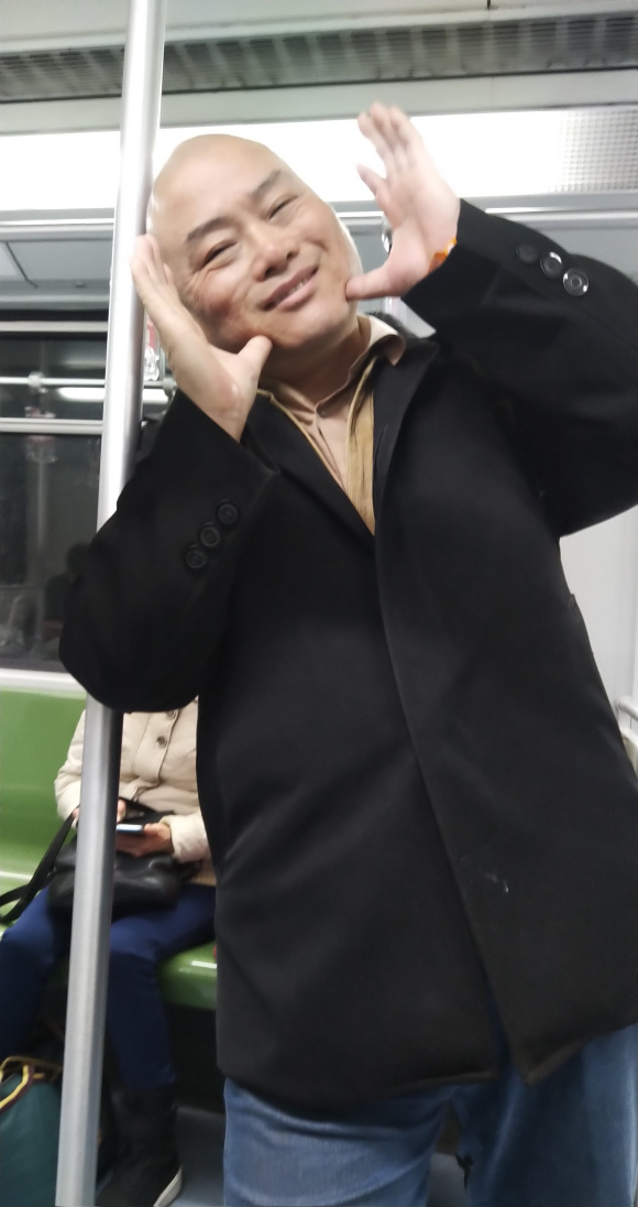 百度胖老师吧上海市公 安局轨道交通分局石宇玉老师求救 抖音快手百度贴吧百科图片视频知道搜索上海胖老师或 ...