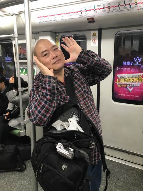 百度胖老师吧上海市公 安局轨道交通分局石宇玉老师求救 抖音快手百度贴吧百科图片视频知道搜索上海胖老师或 ...