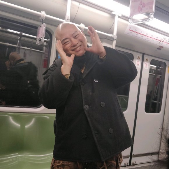 百度胖老师吧上海市公 安局轨道交通分局石宇玉老师求救 抖音快手百度贴吧百科图片视频知道搜索上海胖老师或 ...