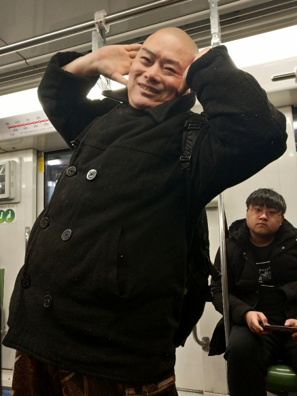 百度胖老师吧上海市公 安局轨道交通分局石宇玉老师求救 抖音快手百度贴吧百科图片视频知道搜索上海胖老师或 ...