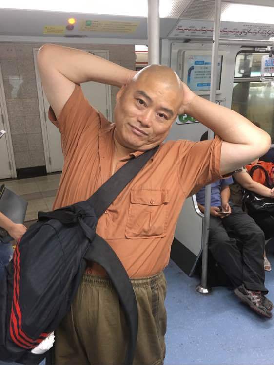 百度胖老师吧上海市公 安局轨道交通分局石宇玉老师求救 抖音快手百度贴吧百科图片视频知道搜索上海胖老师或 ...