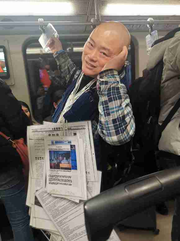 百度胖老师吧上海市公 安局轨道交通分局石宇玉老师求救 抖音快手百度贴吧百科图片视频知道搜索上海胖老师或 ...