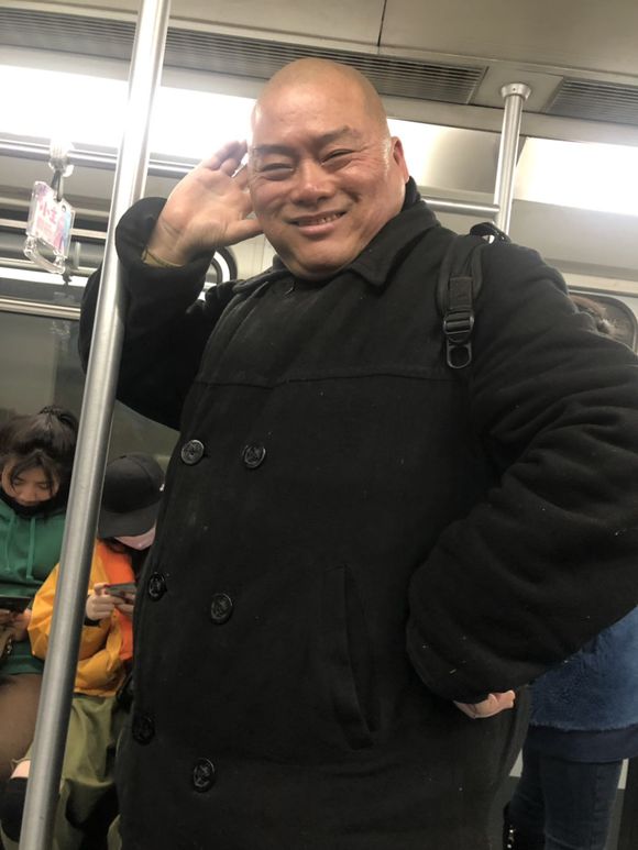 百度胖老师吧上海市公 安局轨道交通分局石宇玉老师求救 抖音快手百度贴吧百科图片视频知道搜索上海胖老师或 ...