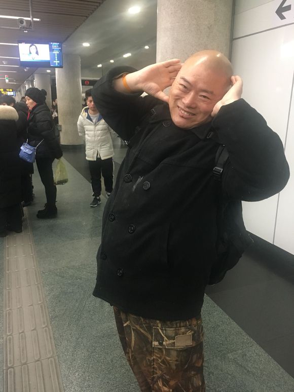 百度胖老师吧上海市公 安局轨道交通分局石宇玉老师求救 抖音快手百度贴吧百科图片视频知道搜索上海胖老师或 ...