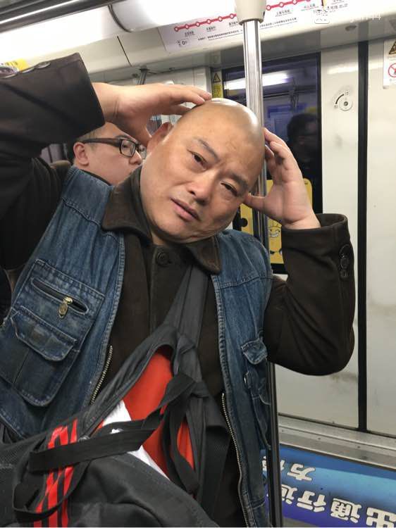 百度胖老师吧上海市公 安局轨道交通分局石宇玉老师求救 抖音快手百度贴吧百科图片视频知道搜索上海胖老师或 ...