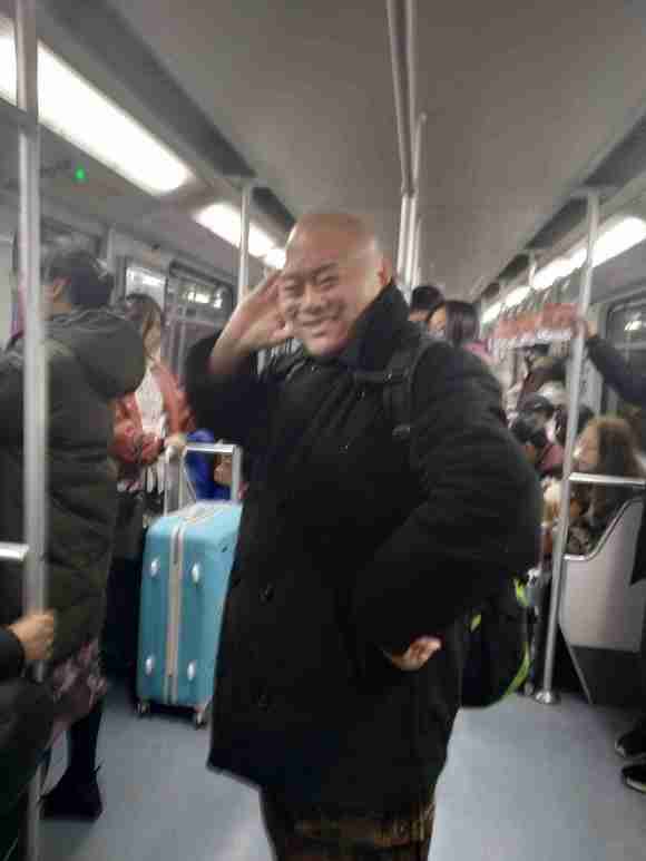 百度胖老师吧上海市公 安局轨道交通分局石宇玉老师求救 抖音快手百度贴吧百科图片视频知道搜索上海胖老师或 ...