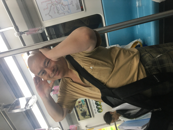 百度胖老师吧上海市公 安局轨道交通分局石宇玉老师求救 抖音快手百度贴吧百科图片视频知道搜索上海胖老师或 ...