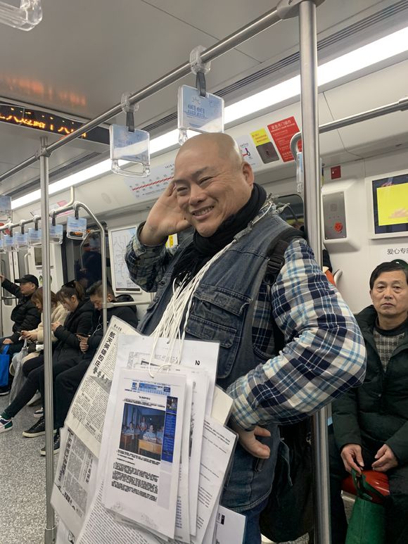 百度胖老师吧上海市公 安局轨道交通分局石宇玉老师求救 抖音快手百度贴吧百科图片视频知道搜索上海胖老师或 ...