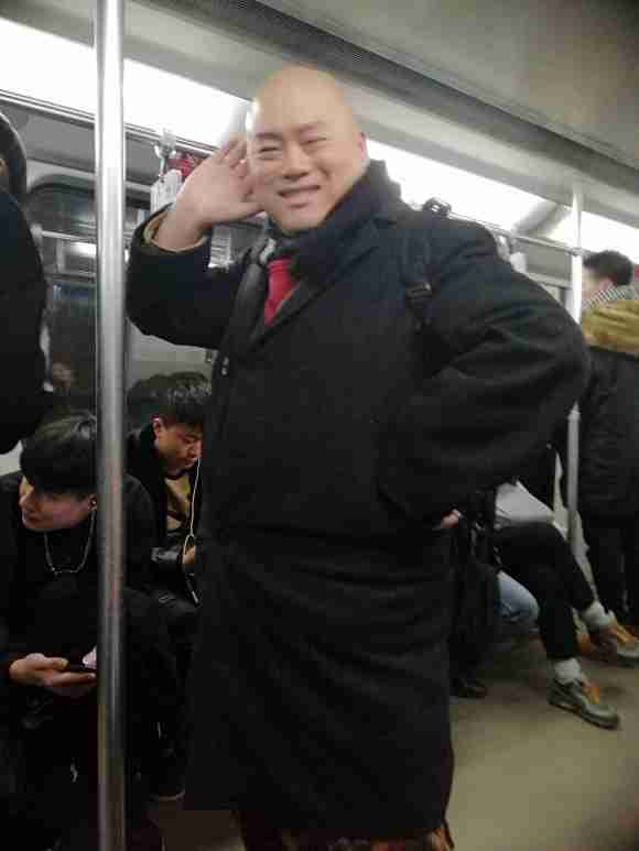 百度胖老师吧上海市公 安局轨道交通分局石宇玉老师求救 抖音快手百度贴吧百科图片视频知道搜索上海胖老师或 ...
