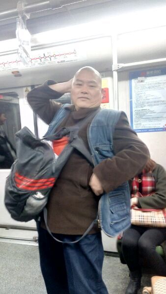 百度胖老师吧上海市公 安局轨道交通分局石宇玉老师求救 抖音快手百度贴吧百科图片视频知道搜索上海胖老师或 ...