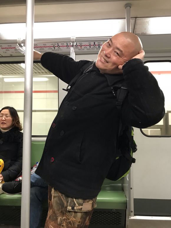 百度胖老师吧上海市公 安局轨道交通分局石宇玉老师求救 抖音快手百度贴吧百科图片视频知道搜索上海胖老师或 ...