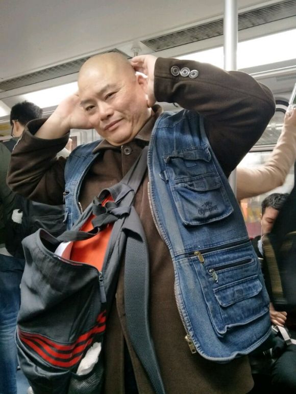 百度胖老师吧上海市公 安局轨道交通分局石宇玉老师求救 抖音快手百度贴吧百科图片视频知道搜索上海胖老师或 ...