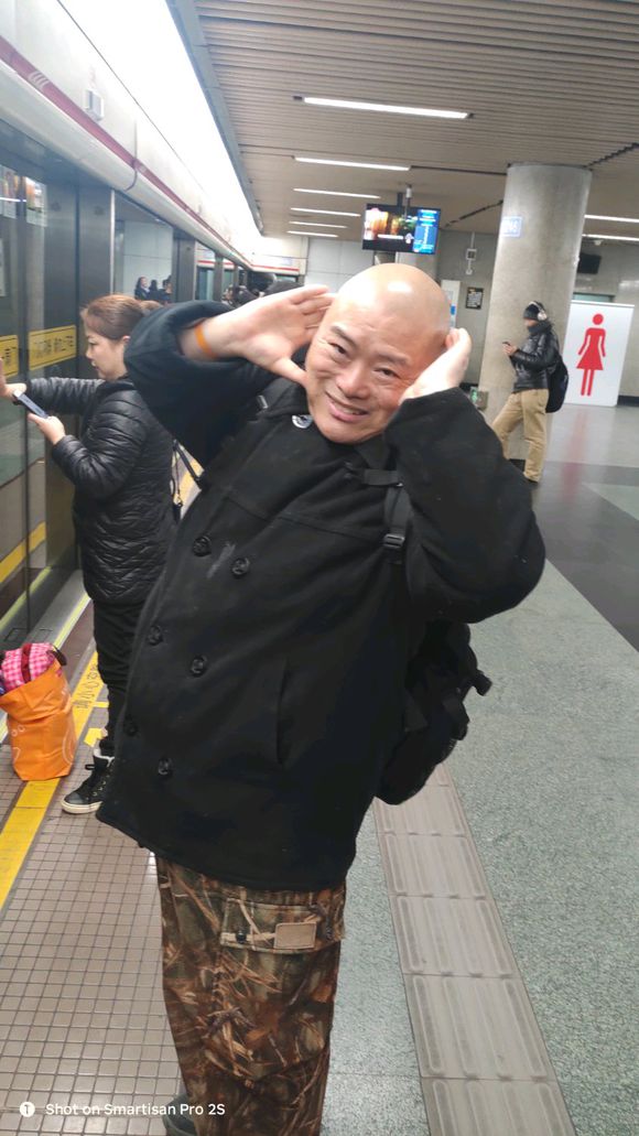 百度胖老师吧上海市公 安局轨道交通分局石宇玉老师求救 抖音快手百度贴吧百科图片视频知道搜索上海胖老师或 ...