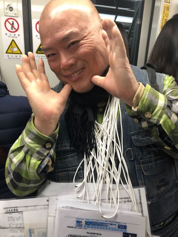百度胖老师吧上海市公 安局轨道交通分局石宇玉老师求救 抖音快手百度贴吧百科图片视频知道搜索上海胖老师或 ...