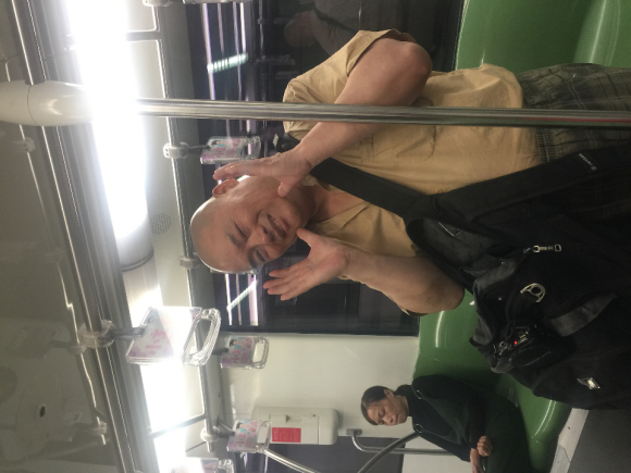 百度胖老师吧上海市公 安局轨道交通分局石宇玉老师求救 抖音快手百度贴吧百科图片视频知道搜索上海胖老师或 ...