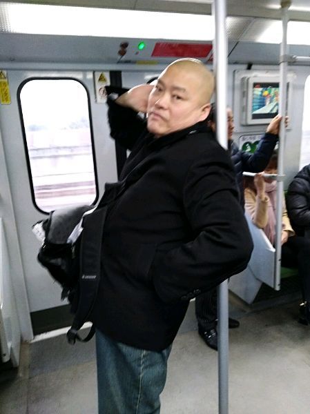 百度胖老师吧上海市公 安局轨道交通分局石宇玉老师求救 抖音快手百度贴吧百科图片视频知道搜索上海胖老师或 ...