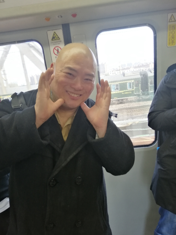 百度胖老师吧上海市公 安局轨道交通分局石宇玉老师求救 抖音快手百度贴吧百科图片视频知道搜索上海胖老师或 ...