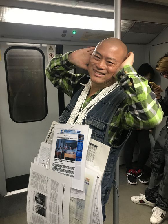 百度胖老师吧上海市公 安局轨道交通分局石宇玉老师求救 抖音快手百度贴吧百科图片视频知道搜索上海胖老师或 ...