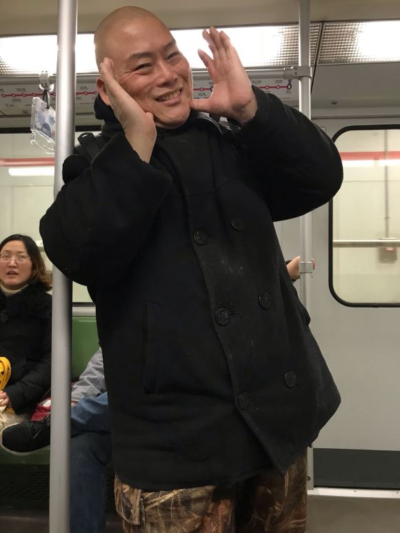 百度胖老师吧上海市公 安局轨道交通分局石宇玉老师求救 抖音快手百度贴吧百科图片视频知道搜索上海胖老师或 ...