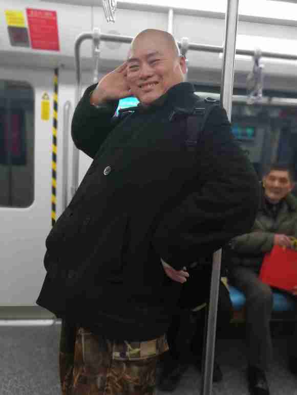 百度胖老师吧上海市公 安局轨道交通分局石宇玉老师求救 抖音快手百度贴吧百科图片视频知道搜索上海胖老师或 ...