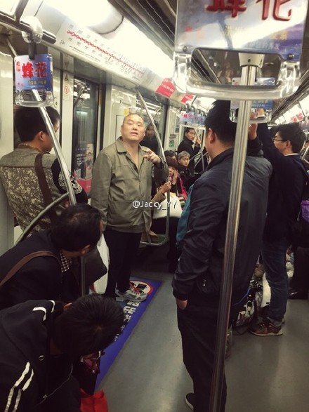 百度胖老师吧上海市公 安局轨道交通分局石宇玉老师求救 抖音快手百度贴吧百科图片视频知道搜索上海胖老师或 ...