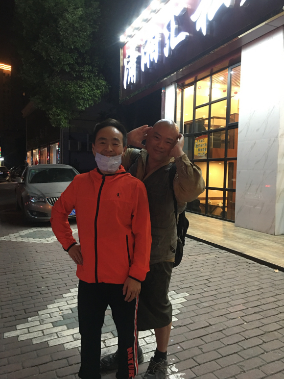 百度胖老师吧上海市公 安局轨道交通分局石宇玉老师求救 抖音快手百度贴吧百科图片视频知道搜索上海胖老师或 ...