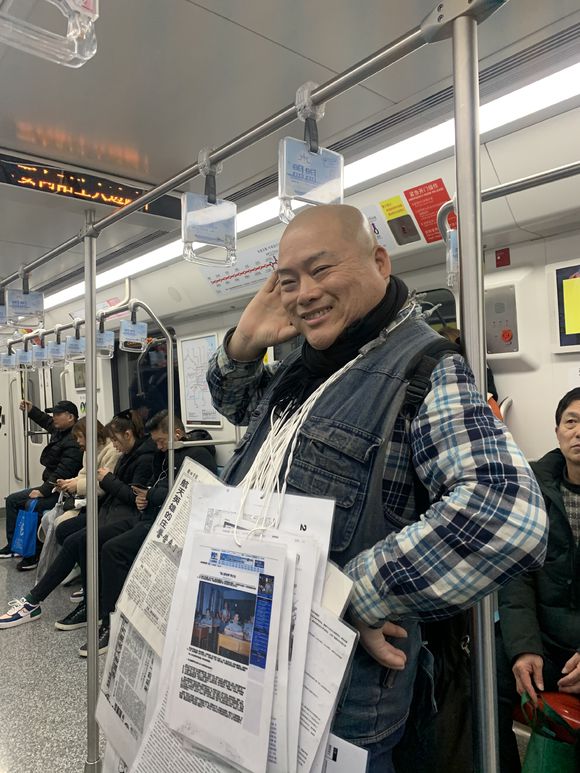 百度胖老师吧上海市公 安局轨道交通分局石宇玉老师求救 抖音快手百度贴吧百科图片视频知道搜索上海胖老师或 ...
